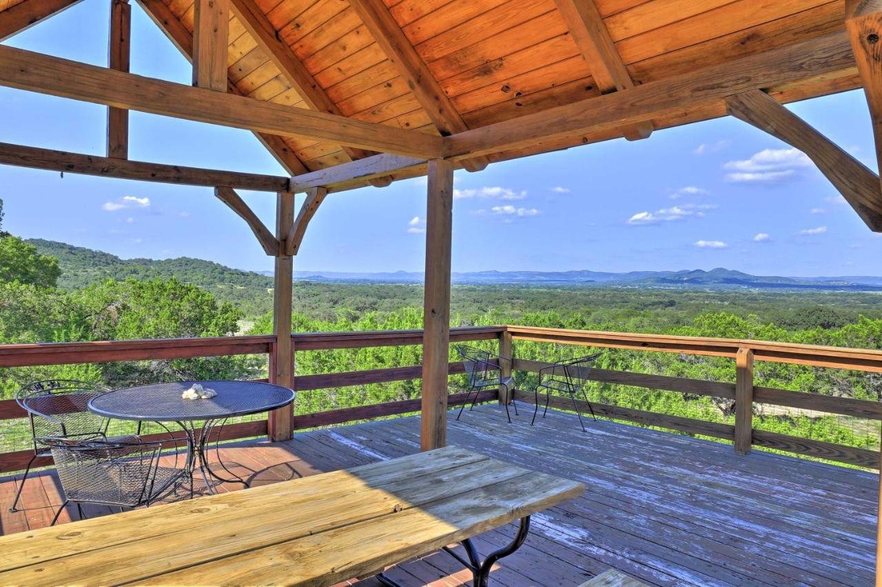 Quiet Utopia Cabin With Deck And Mountain Views! Екстериор снимка